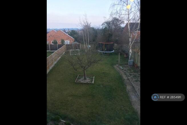 Large Flat Garden With Patio Area
