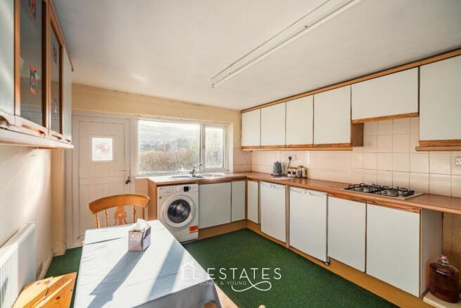 Warren Drive, Prestatyn, Denbighshire, LL19 photo 4