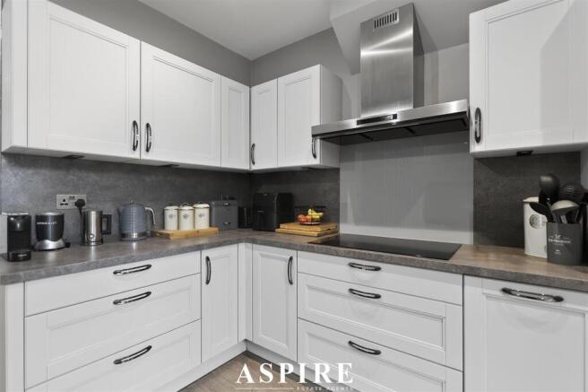 Kitchen 2.jpg