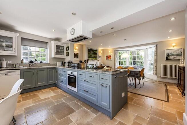 Kitchen/Breakfast Rm