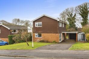 8, Foxhill Close, High Wycombe HP13 5BL