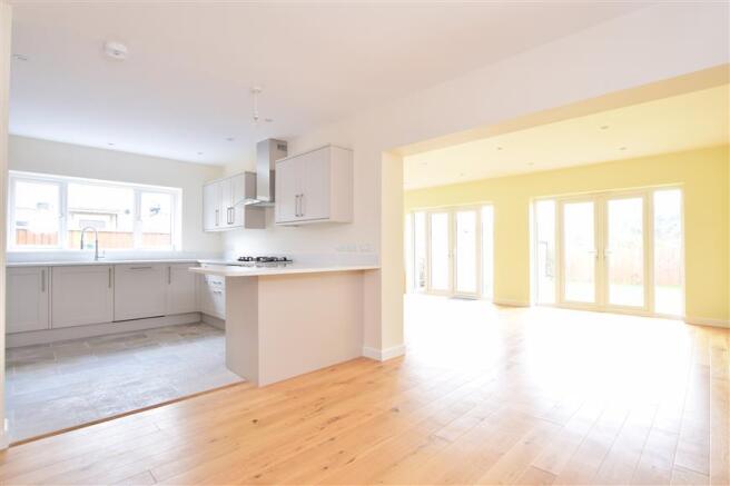 Kitchen/Dining Area