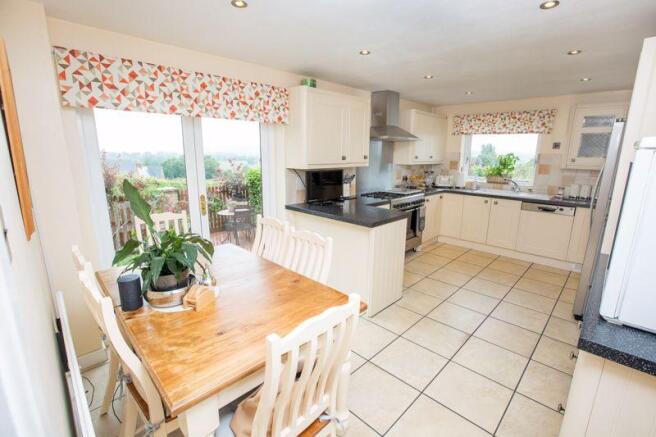 Kitchen/Breakf...