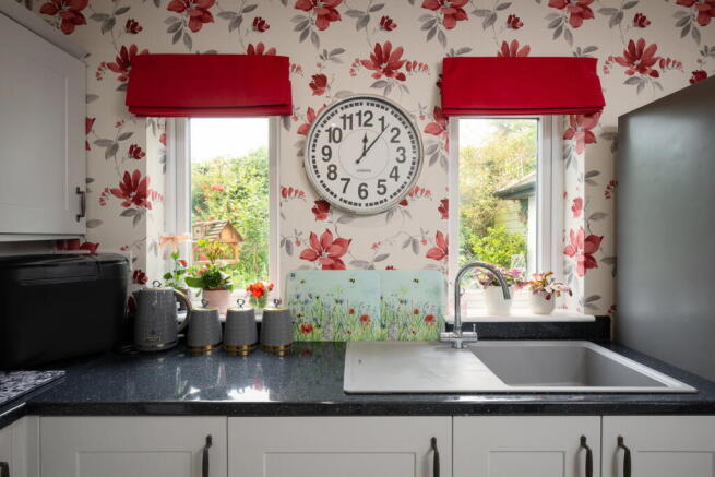 8, Ashton Crescent, Braunton photo 4