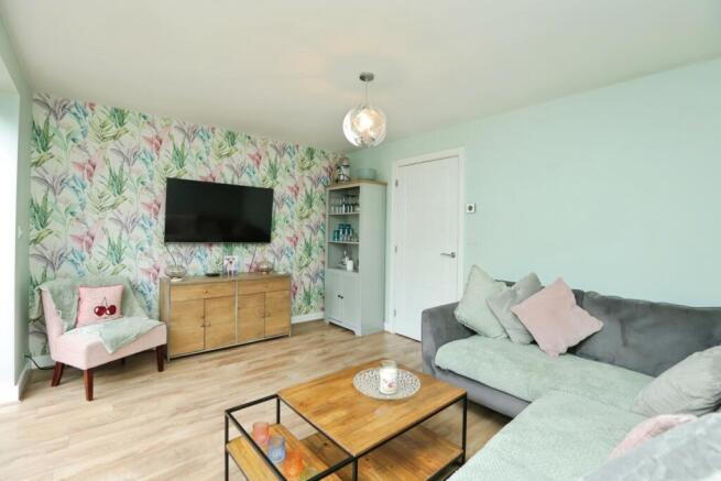 3 bed Semi-Detached for sale Image 7