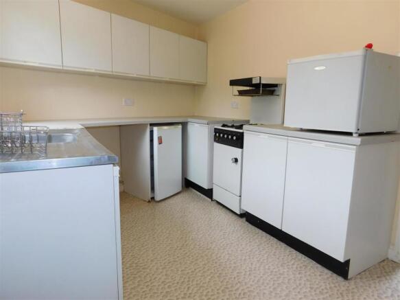 kitchen (2).JPG