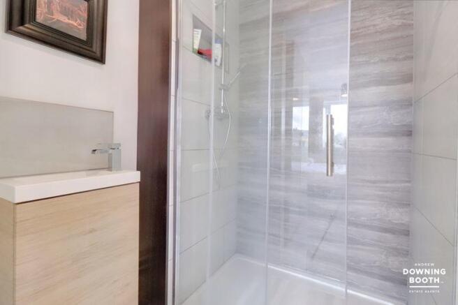En-Suite Shower