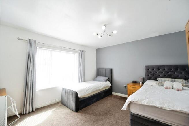 4 bed Terraced for sale Image 11