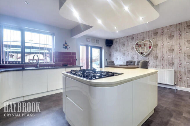 3 bed Detached Bungalow for sale Image 9