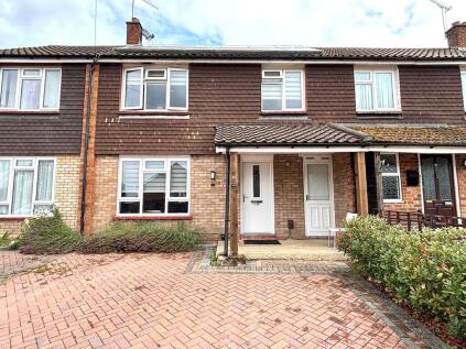 Middlemoor Road, Frimley, Surrey, GU16