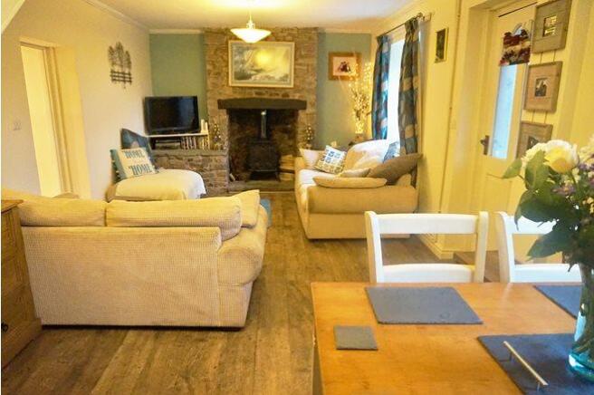 Lounge/Dining Room