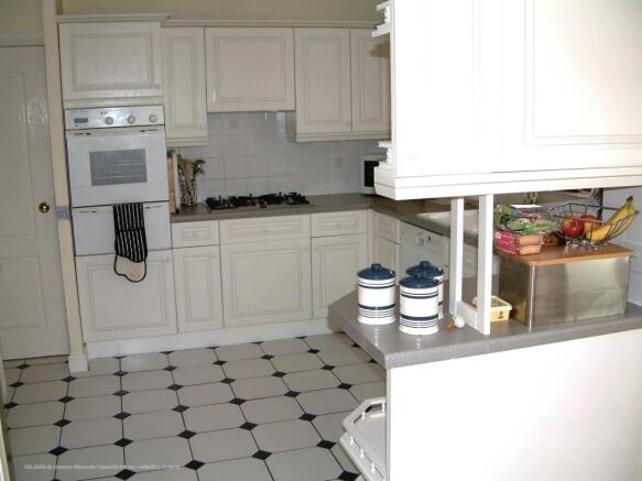 KITCHEN