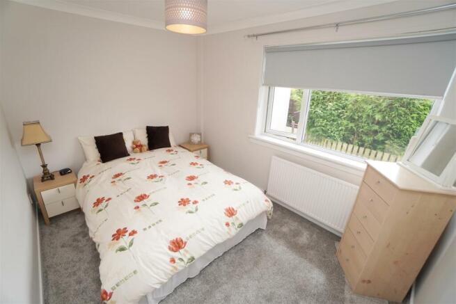 bedroom1.jpg