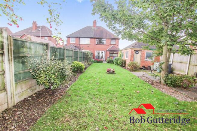 ENCLOSED REAR GARDEN