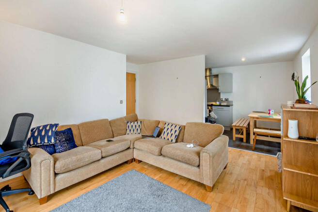14 Waterloo Apartments, Waterloo Street, LS10 1JA photo 4