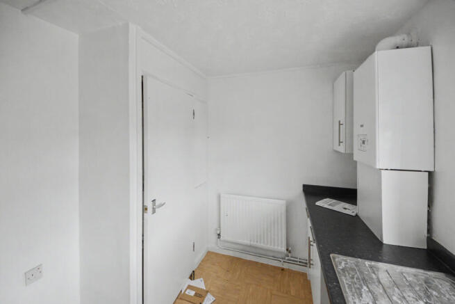 4 Russell Court, St. Neots, Cambridgeshire, PE19 1AZ