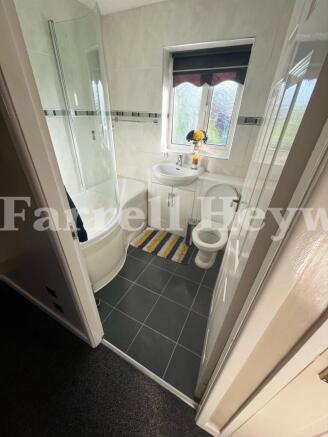 Bathroom image 3