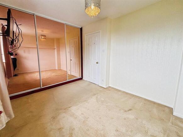 2 bed Semi-Detached for sale Image 9