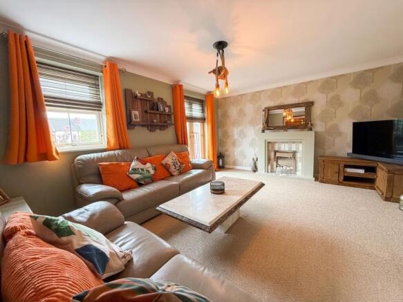 4 bed Terraced for sale Image 12
