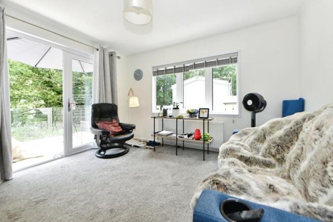 1 bed Detached for sale Image 7