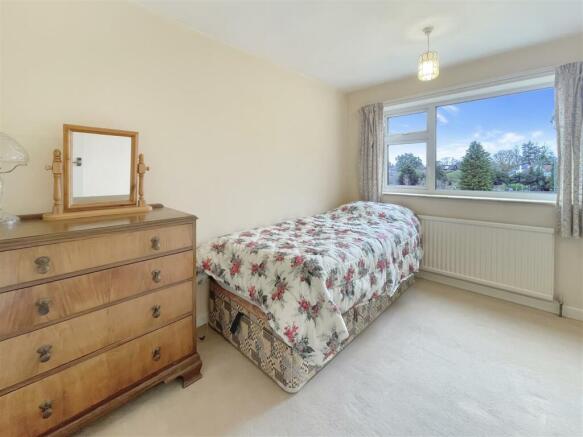 Bed4.jpg