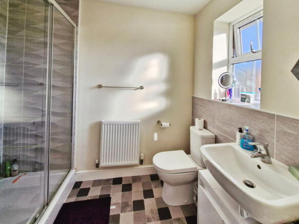 3 bed Detached for sale Image 9