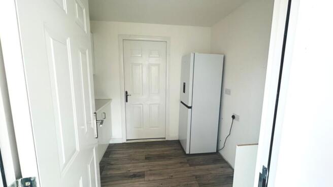 3 bed Semi-Detached for sale Image 4