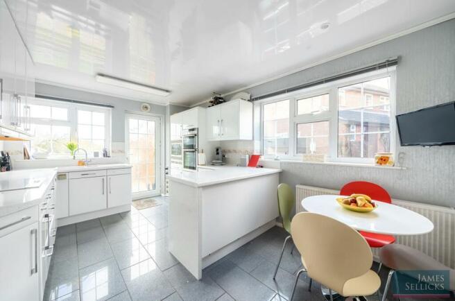Dining kitchen