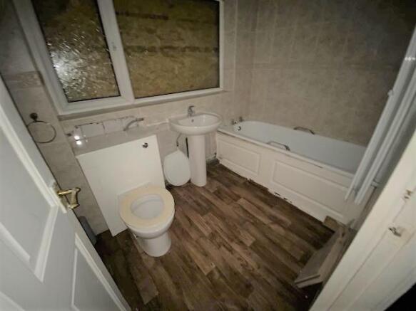 Bathroom - Bright.jpg