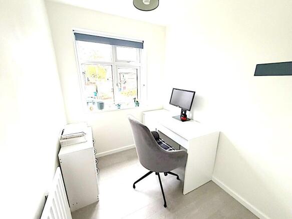 3 bed House to rent Image 11