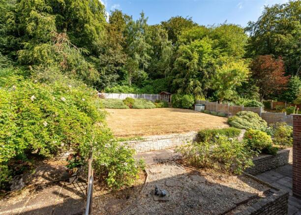 15 Beechwood Drive-04.jpg