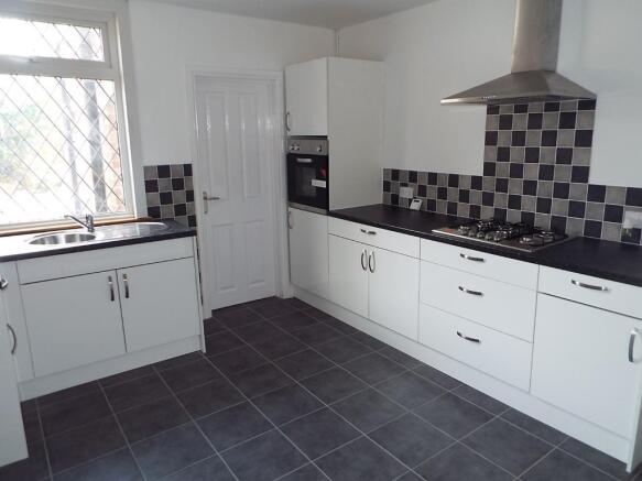 Re Fitted Dining Kit