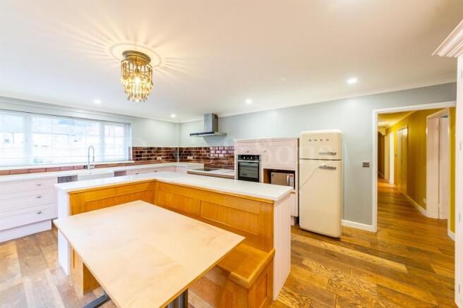 Kitchen/Breakfast Room