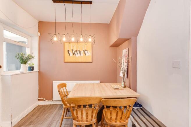 KITCHEN/DINER AND LOUNGE