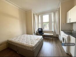 Flat C, 457, Archway Road, Hornsey, London N6 4HT