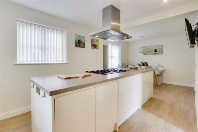 KITCHEN BREAKFASTROOM