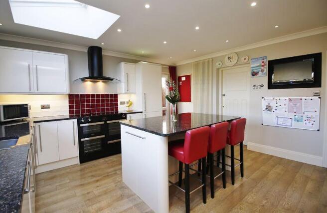 Kitchen / Brea...