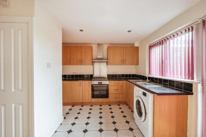 3 bed Semi-Detached for sale Image 6
