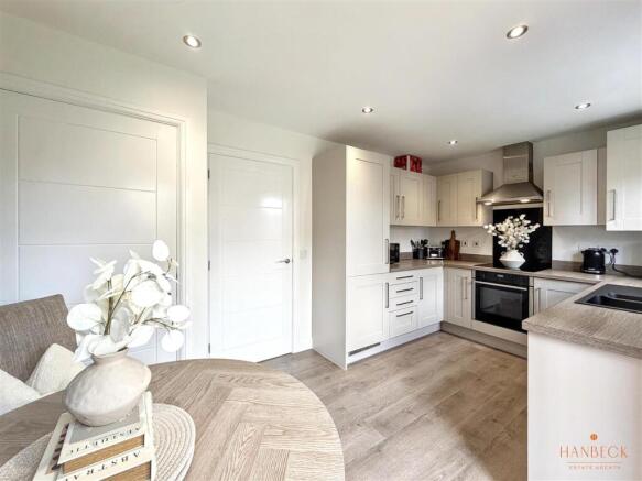 3 bed Terraced for sale Image 8
