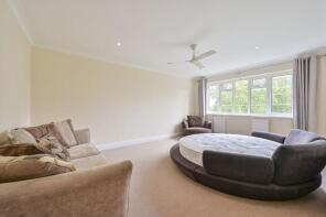 8, 59 St Aubyns Court, Raymond Road, London SW19 4AQ