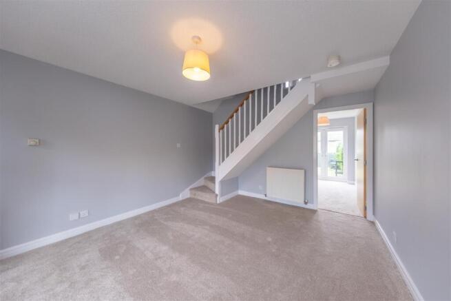 38 Foxhill Close-007.jpg