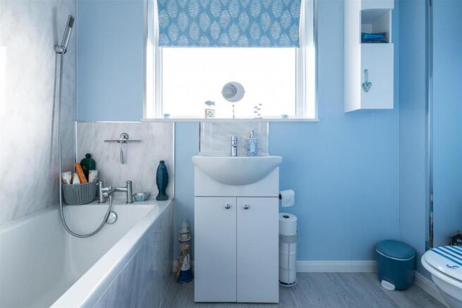 Bathroom.jpg
