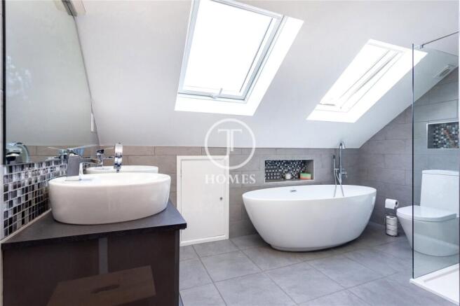 Heton Gardens, London, NW4 photo 4