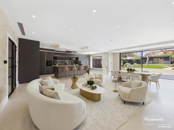 Living / Kitchen
