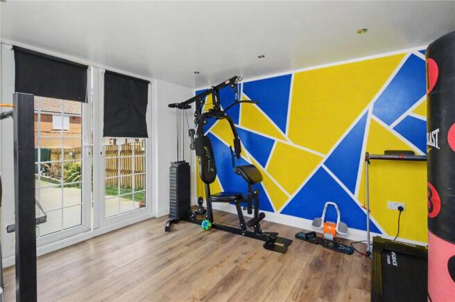 3 bed Terraced for sale Image 11