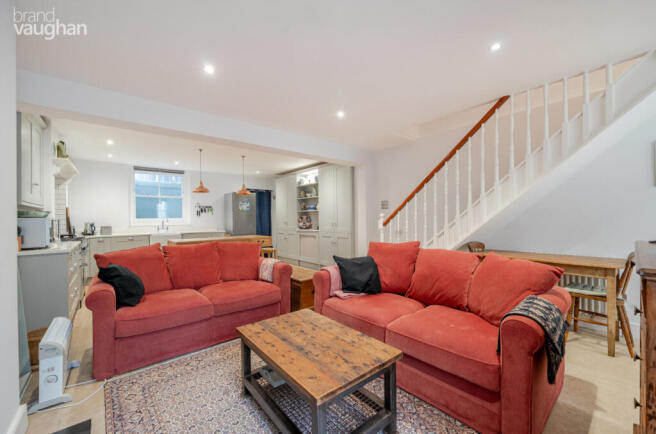 5dba29b1-cb02-49d...