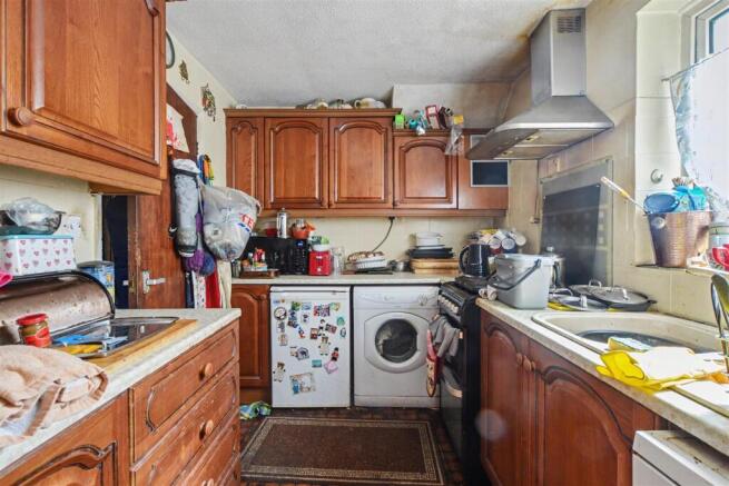 Kitchen_2.jpeg