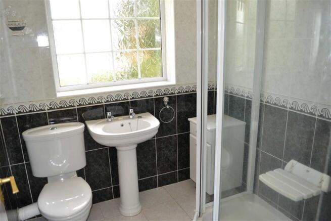 SHOWER ROOM