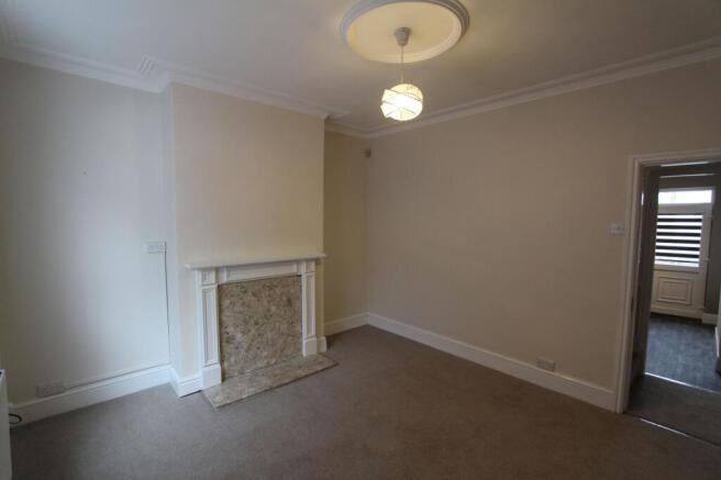 3 bed Terraced to rent Image 9