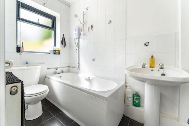 3 bed Semi-Detached for sale Image 8